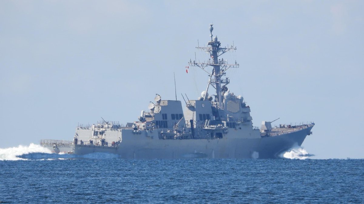 USS Paul Ignatius (DDG 117) Arleigh Burke-class Flight IIA guided missile destroyer northbound under the Storebaelt Bridge in Denmark - April 17, 2024 #ddg117 #usspaulignatius

SRC: FB- Under Broen