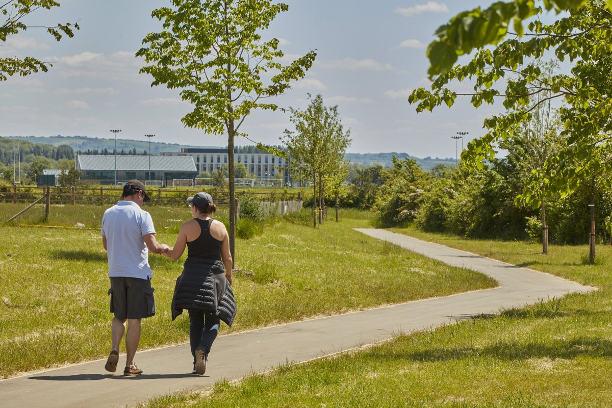 Kingsmere Bicester tweet media