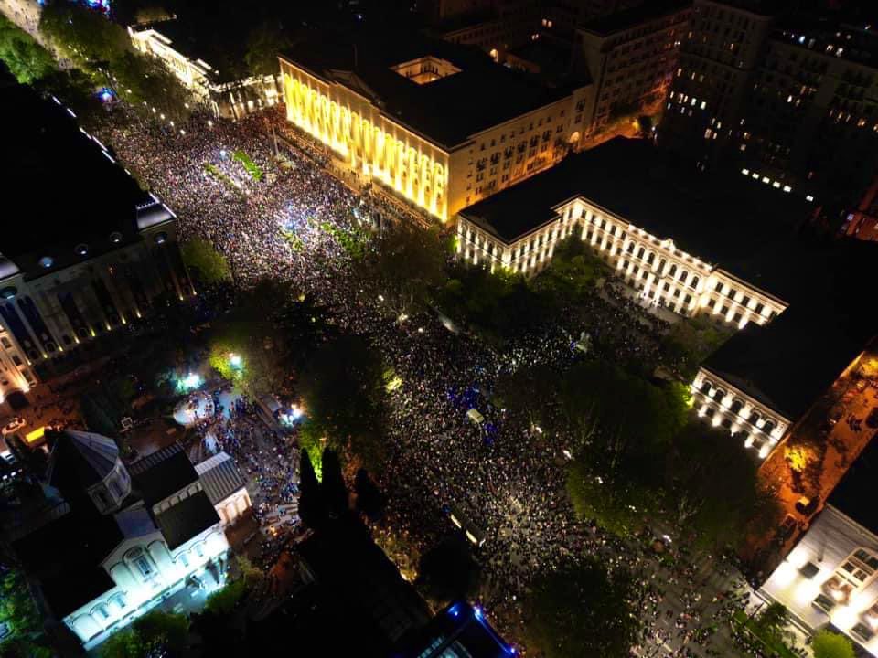 alexkavtaradze_'s tweet photo. Tbilisi today 🇬🇪🇪🇺 Rustaveli avenue is packed! https://t.co/cn6cyDIxpl
