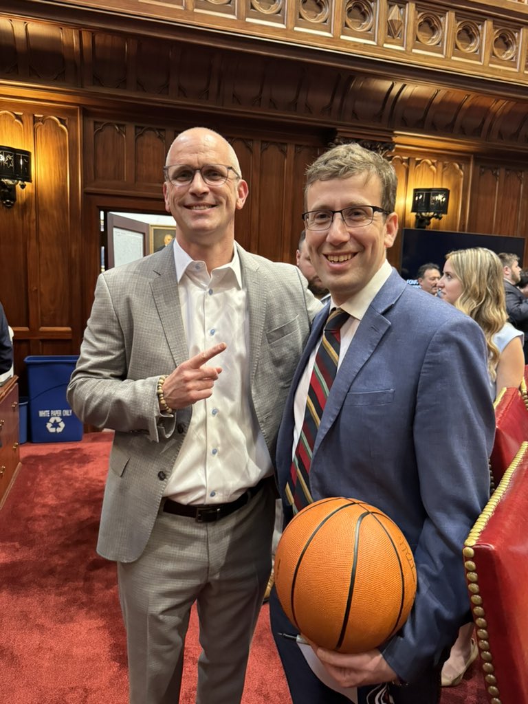 We had some guests in the State Senate... can they do a threepeat? #bleedblue #UCONNMBB