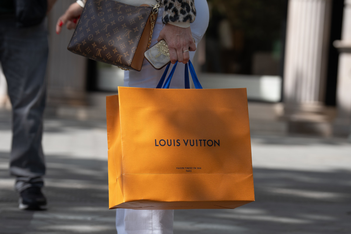 . @LVMH revenue grows 3% in Q1.
