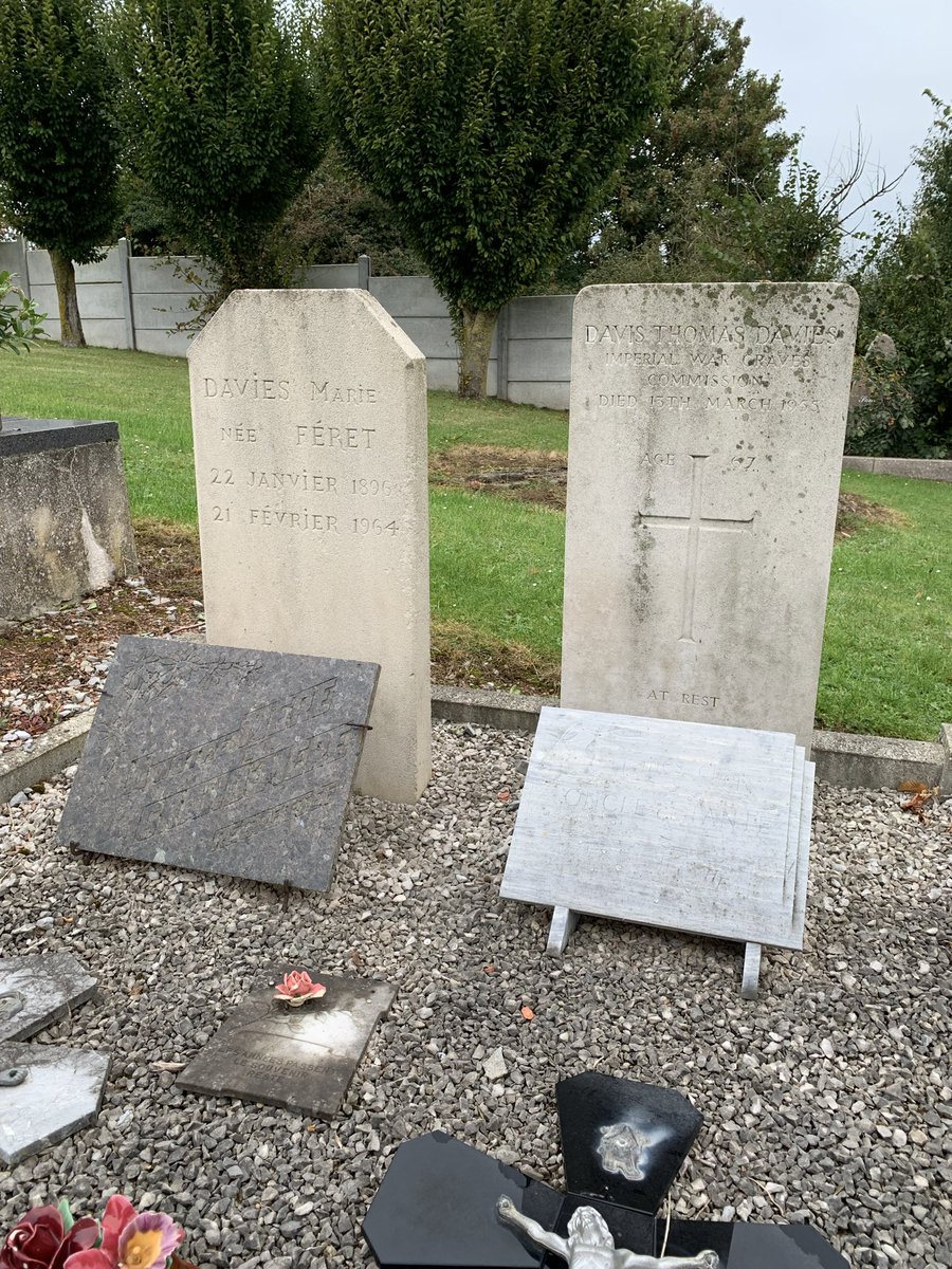 After speaking with @cgdhopkins about the lack of database for IWGC/CWGC gardeners with IWGC headstones, here’s what I’ve started…I’d love to know if there are any I’ve missed (it’s a work in progress!) en.m.wikipedia.org/wiki/Draft:Lis… #iwgc #cwgc #ww1