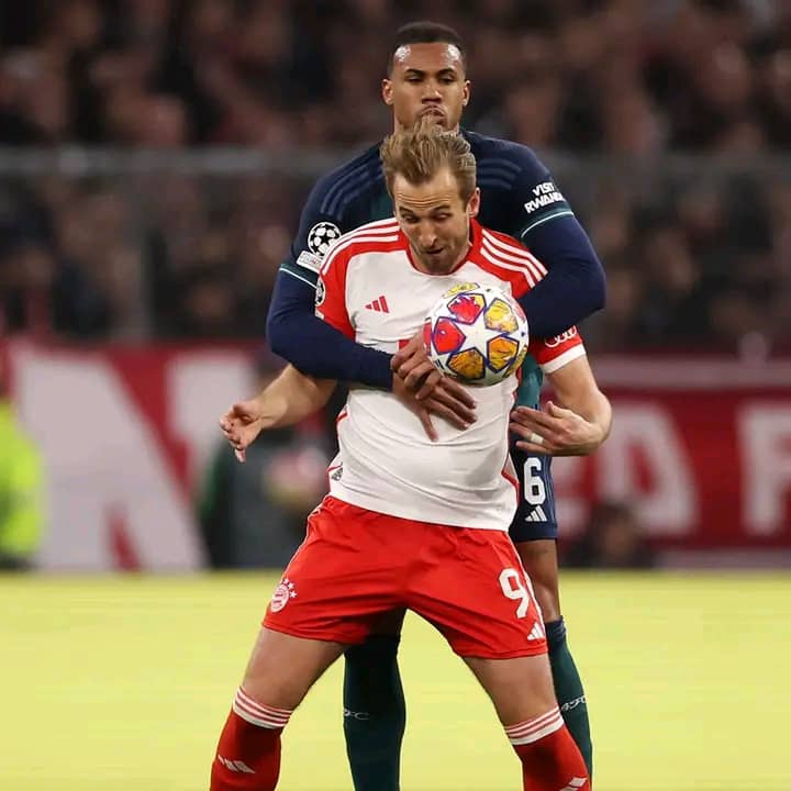 No outfield player has had fewer touches at the Allianz so far tonight than Harry Kane (8) 👀 Arsenal keeping him quiet 🤫 #Akatimba_Live | #Kafu & #John