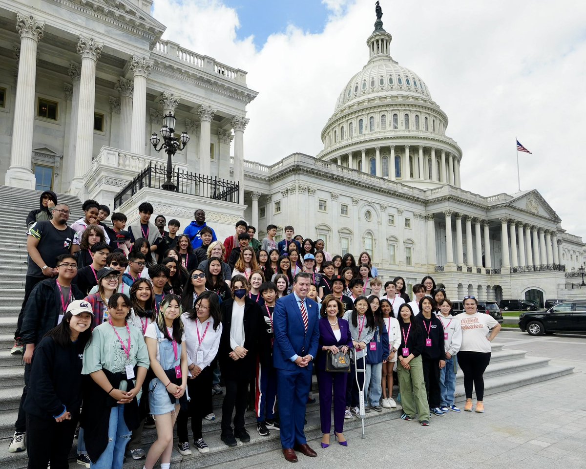 Last week, it was my pleasure to join @RepKevinMullin in welcoming students from Aptos Middle School in San Francisco to the Capitol.   My advice to them: there has never been anyone in the history of the world like you, so be yourself – and know your power!