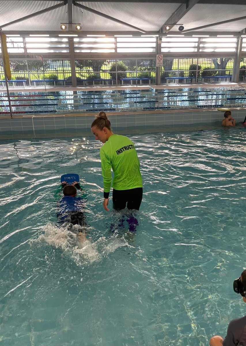 dizdarm's tweet photo. Thank you to teacher Penny Healey for taking students from Hampton PS &amp; Cullen Bullen PS to the local pool for swim classes for the past 5 years. Great example of how @NSWEducation schools work together to make an activity more accessible for our students. https://t.co/rlEtB1epol https://t.co/ti1ZqK9h6f