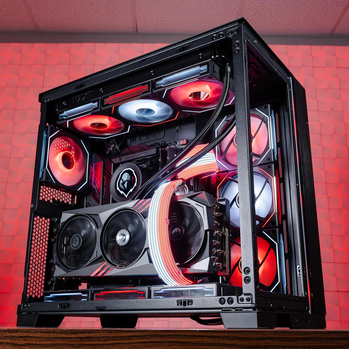 Need a PC that out performs the competition and looks THIS GOOD? Check out @brparadox and use code REGIMENT to save on your order! #TheREGIMENT | #ParadoxCustoms