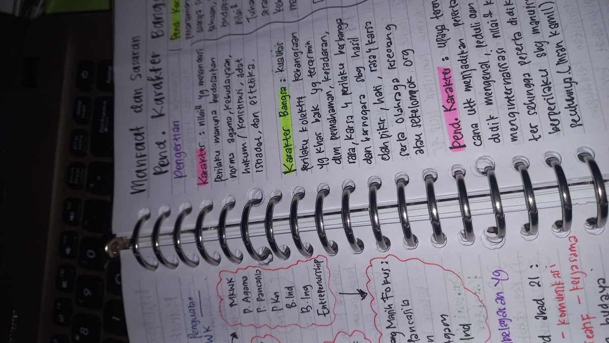 studyaccall's tweet photo. wml uts dengan lancarr https://t.co/jlZsdmAvD2