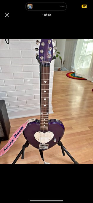 Should I get this it’s $800 and I can’t play a single song yet https://t.co/sP44zZ0xz9