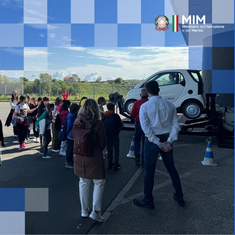 Oggi è stato presentato il Piano di Educazione Stradale, a Vallelunga. All’evento, organizzata dal #MIM con @ACI_Italia e in collaborazione con la @poliziadistato, hanno partecipato oltre 650 studenti delle scuole primarie e secondarie di Roma. Il video▶️ youtu.be/pSjuPgwnrao