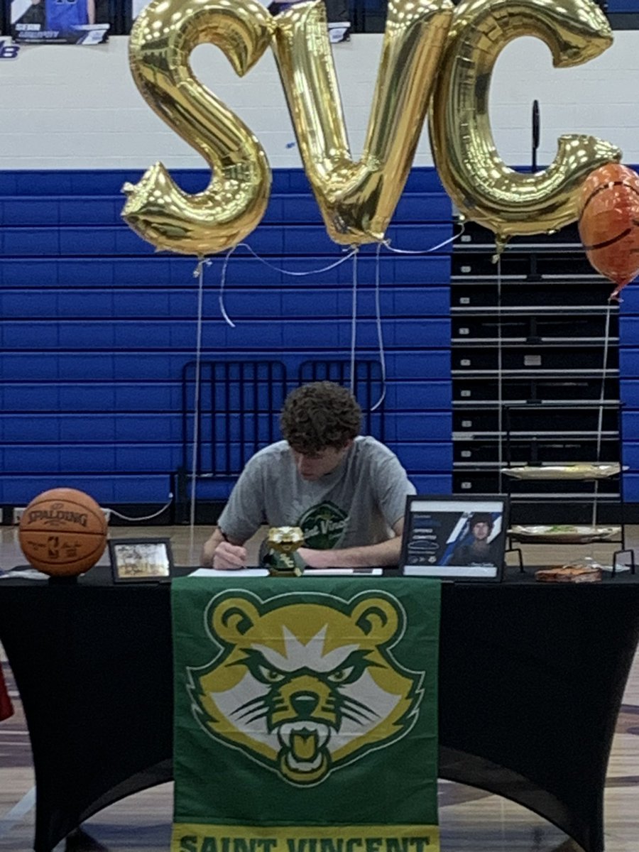 Signing day! Once a Jag, always a Jag, but can’t wait to be a Bearcat! #GoJags #GoBearcats @DP_Harris_ @SD_Phillips @jagsbballnation @HBHSathletics