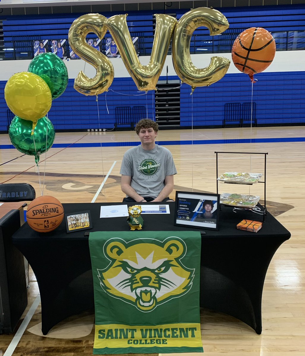 DuncanSpalding3's tweet image. Signing day! Once a Jag, always a Jag, but can’t wait to be a Bearcat! #GoJags #GoBearcats @DP_Harris_ @SD_Phillips @jagsbballnation @HBHSathletics