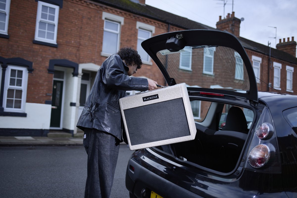 Light and Compact - The travelling musician's dream! 🚗 

Start your journey with the St. James here  - blackstaramps.com/stjames/