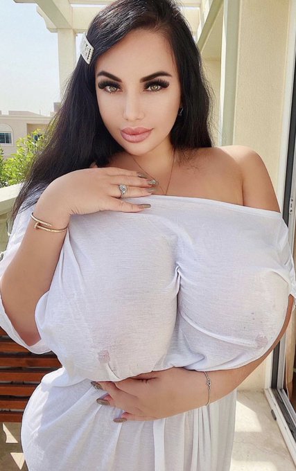 It’s hot or just me ??
Can you see it? ?
Yes / no

https://t.co/206fhvdDqC https://t.co/gbqkjXqbaV