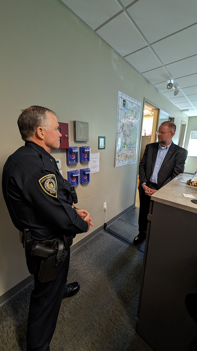 In honor of National Public Safety Telecommunicators Week, @UCFCartwright stopped by UCFPD's communications center earlier today to thank our dispatchers for all they do for our community.