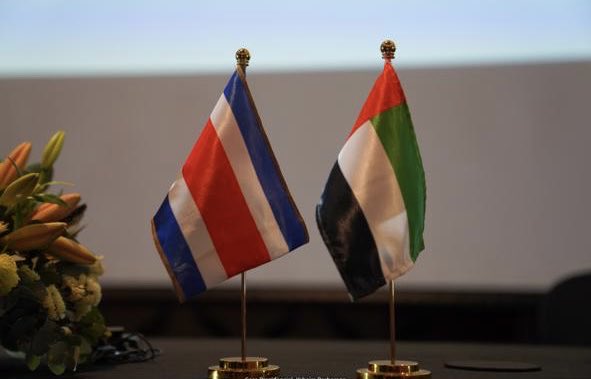 Manuel_Tovar_R's tweet photo. Costa Rica 🇨🇷 y Emiratos Árabes Unidos 🇦🇪 firmamos hoy el Acuerdo de Asociación Económica en Comercio e Inversión; el primer acuerdo firmado con una nación del Medio Oriente y el Golfo que estimulará la IED y nuestras exportaciones a este gran mercado. ⁦@ThaniAlZeyoudi⁩ https://t.co/SXCPvzms0c