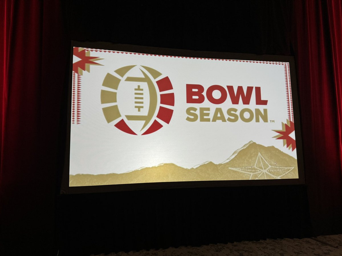 Greatly appreciate #BowlSeason Executive Director Nick Carparelli's hospitality past couple days in El Paso. Enjoyed connecting with so many great people in CFB & sponsor spaces. Bowl games are so valuable for players, coaches, & local communities they serve. Inspiring trip!