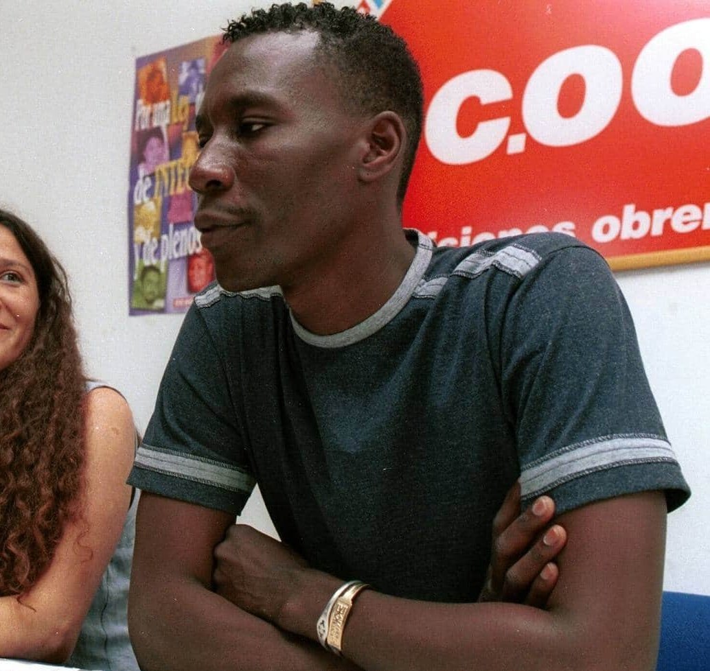 ¿Lo conoces? Es Luc André Diouf, de Senegal. Vivió de ilegal en Canarias. Trabajó en CCOO. Un día reventó de una paliza a un anciano tras discutir, rompiéndole parte del cráneo y perforándole el tímpano. Ahora gracias a Sánchez cobra 71.897€/año al hacerlo Diputado por el PSOE.