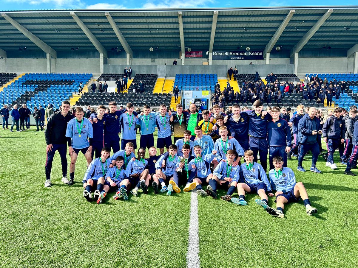 🏆 | 𝐀𝐥𝐥 𝐈𝐫𝐞𝐥𝐚𝐧𝐝 𝐂𝐡𝐚𝐦𝐩𝐢𝐨𝐧𝐬!

A massive congratulations to Portmarnock Community School who are U17 FAI National Champions 👏

A tight affair against Rice College Westport saw Portmarock come out the winning side with a 1-0 victory 💥

🟡 #PAFC | ⚫️ #LetsGoPorto