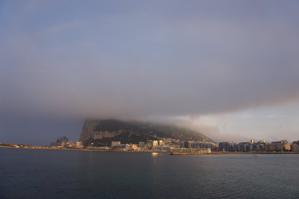 Phenomenal views of The Rock of Gibraltar (time stamps below) this evening as the #levanter #cloud passes over top. Wow! The sun was patched over with clouds as it was setting, creating some spectacular shadows. The Rock of Gibraltar 17 April 2024 18:02, 19:16, 19:17, 20:24