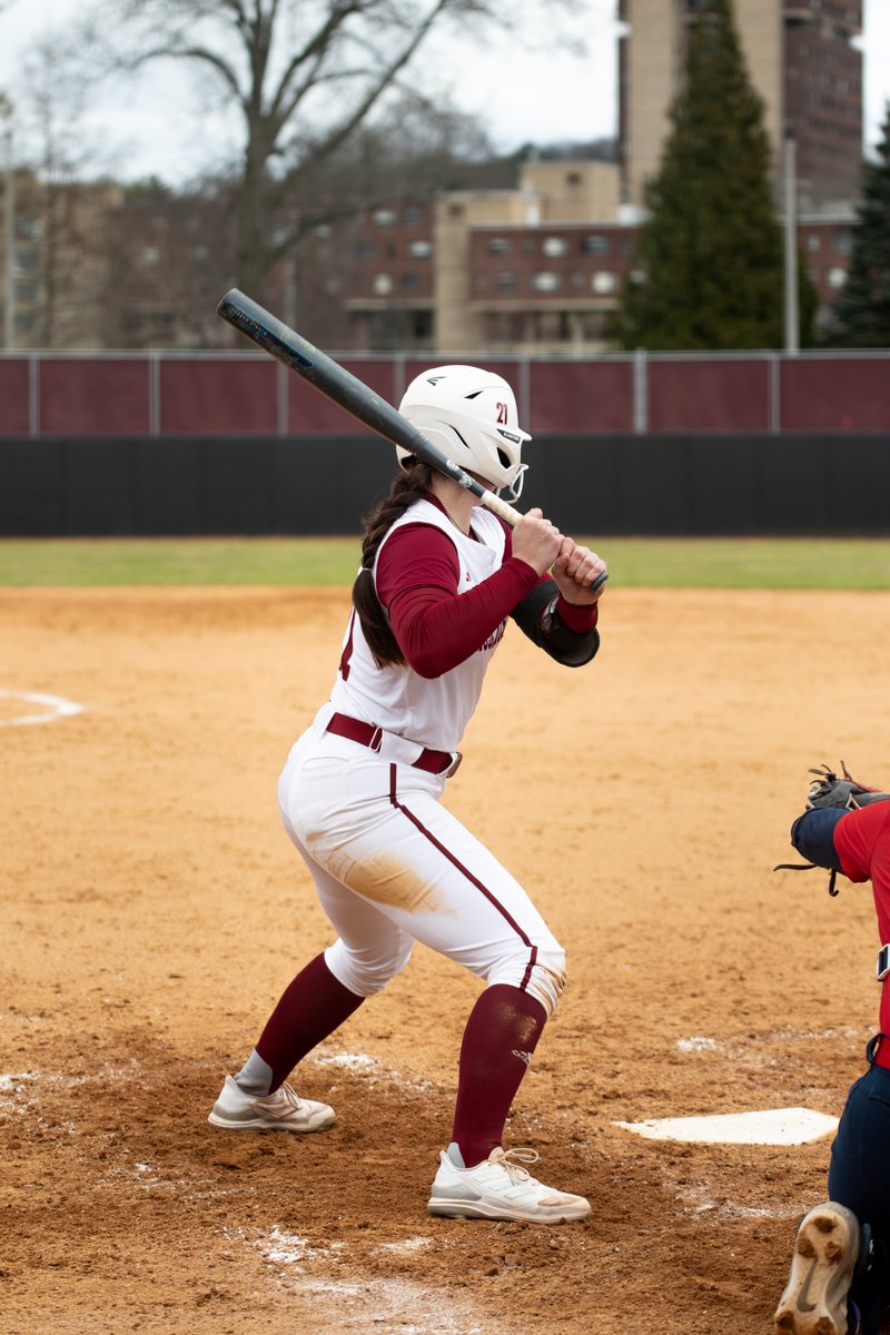 Bot 3 | Grace got one 💣💣💣

Cadden with the home run to put UMass up 1⃣

UMass 1, UConn 0