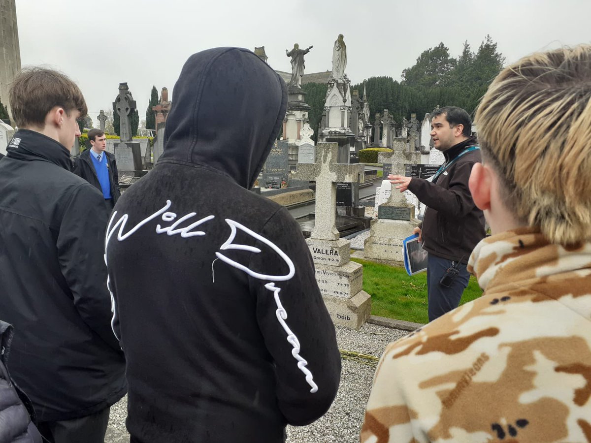 Today some of our Politics students enjoyed an informative visit to Leinster House & Glasnevin Cemetery. Many thanks to Marian Harkin TD for her kind hospitality & to Frank Feighan TD for taking time to meet with the students @MarianHarkin @FrankFeighan