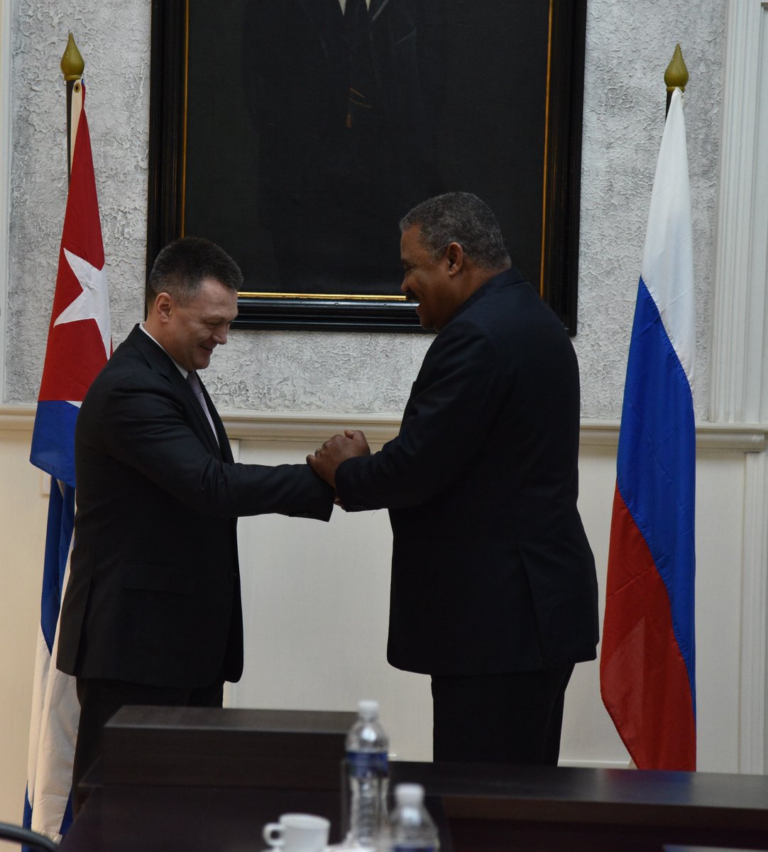 Esta mañana recibimos, en la sede del @TSupremoCU, la visita del Fiscal General de la Federación de #Rusia, Dr. Krasnov Igor Viktorovich, y la delegación que le acompaña. Sostuvimos un diálogo instructivo y ameno sobre las importantes misiones de ambas instituciones. #Cuba