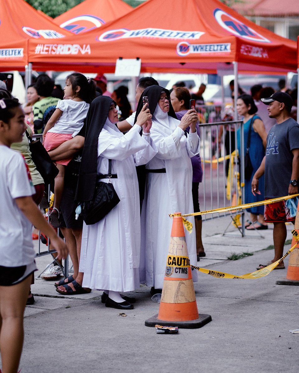 Sister Act

#streetphotography #streetphotographers #lensculturestreets #streetphotographer #thestreetphotographyhub #beststreets #documentaryphotography #documentaryphotographer #filmsimulation #kodachrome64 #Kodachrome #cebu #capturedmoments #streetphotographerscommunity #film