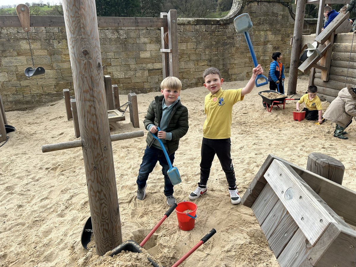 Fun in the sandpit and sledges! <a href="/MuirhousePS/">Muirhouse PS&Nursery</a>