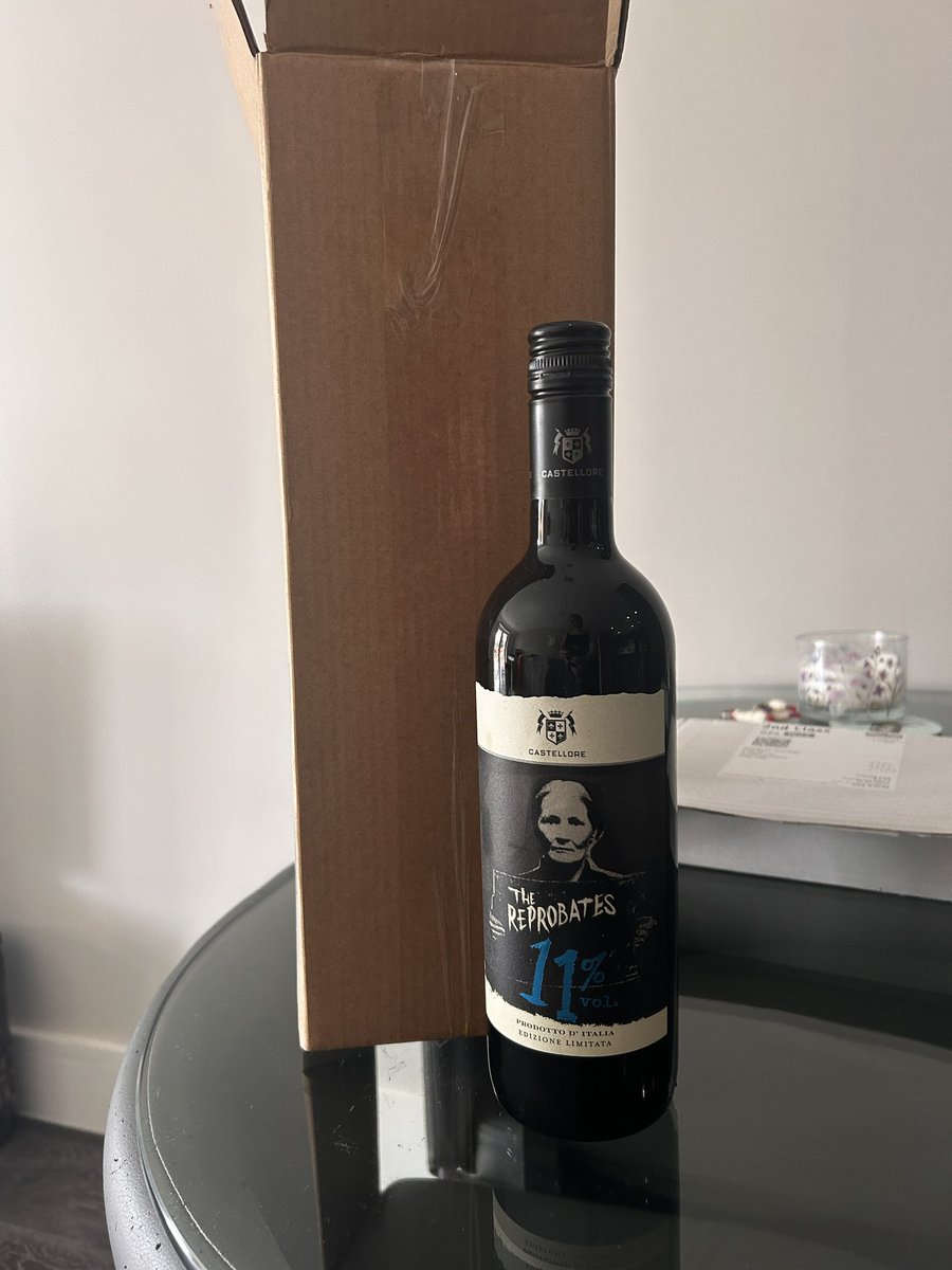 ElizabethCou's tweet photo. My first bottle of wine from the #aldiwineclub is here! It’s lacking in a recipe suggestion card and the outside is some what creepy but it’s what’s inside that counts! @AldiUK #AldiWineClub #Aldi #wineclub https://t.co/D2r4g4qAH4