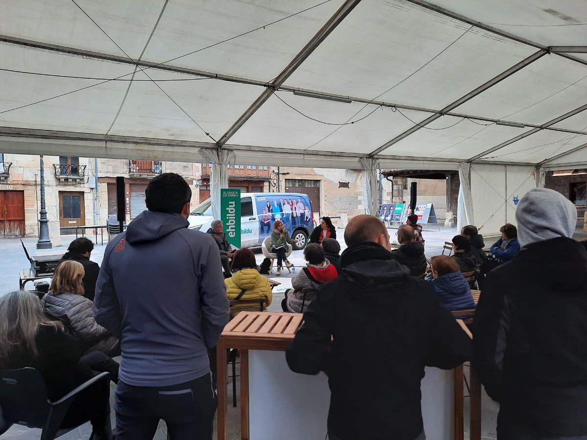 EHBilduAgurain's tweet photo. Interesgarria bezain argia gaurko solasaldia, eskerrik asko!
Osakidetza zutik jartzeko proposamenak eta aurrera eramateko konpromisoa badugu.
#AldaketaDaOrain
#BozkatuEHBildu https://t.co/TpaZZmRkcn