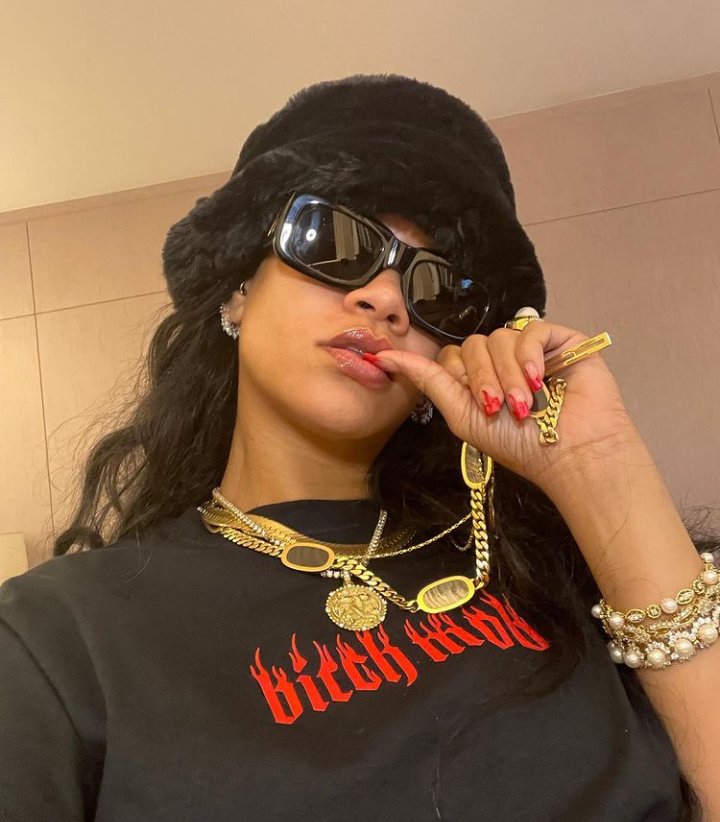 problematic things Rihanna has done   

a much needed thread: