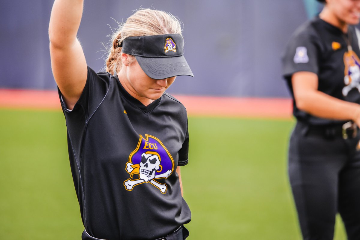 ecu__softball tweet picture