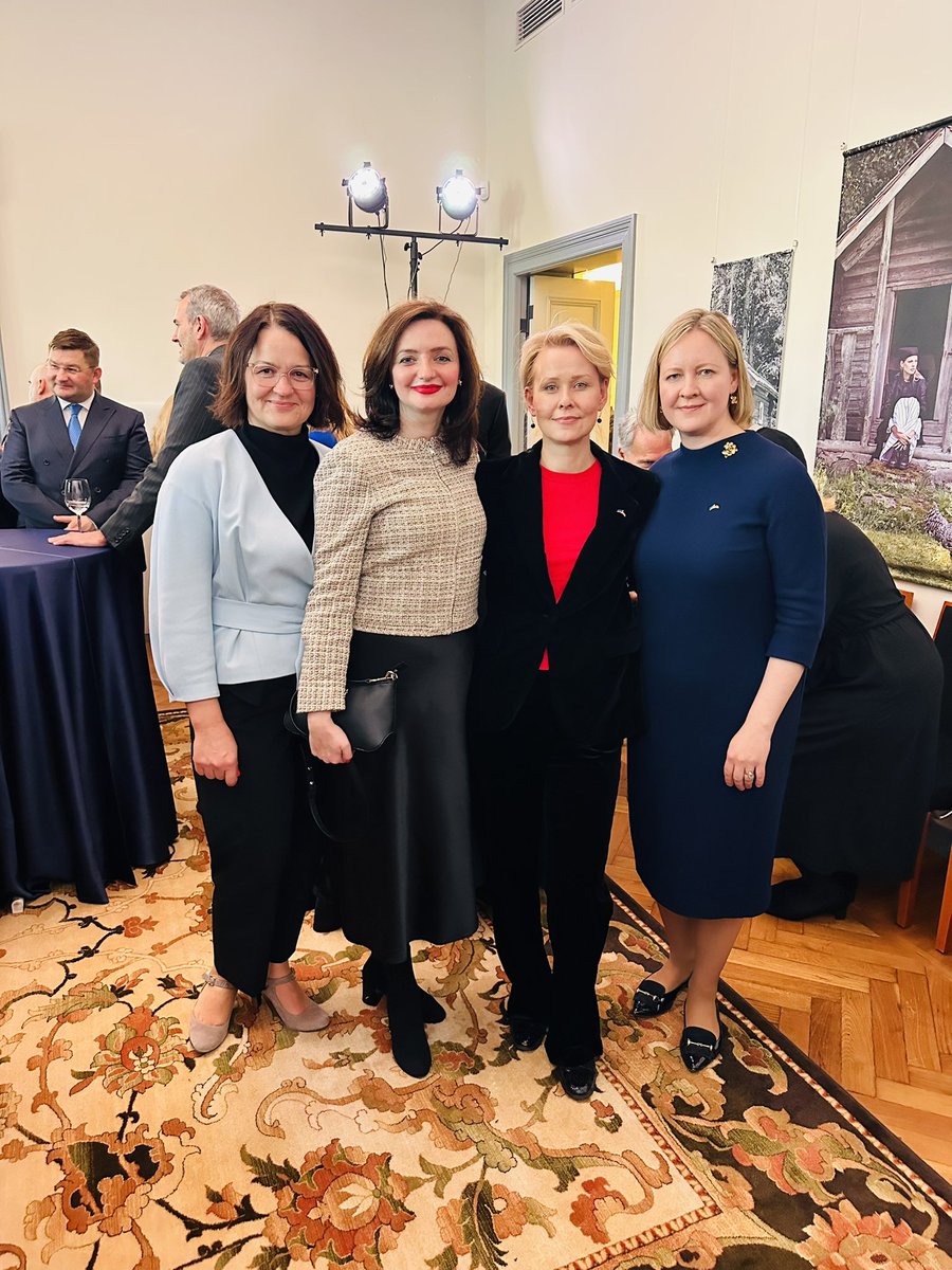 And of course special thanks go to a great team of Estonian friends - Ambassador of Estonia to Germany <a href="/MLinntam/">Marika Linntam</a>, Foreign policy advisor to the President Celia Kuningas-Saagpakk and Chief of protocol Riina Aasma. True friends of Ukraine 💙💛 #StandWithUkraine