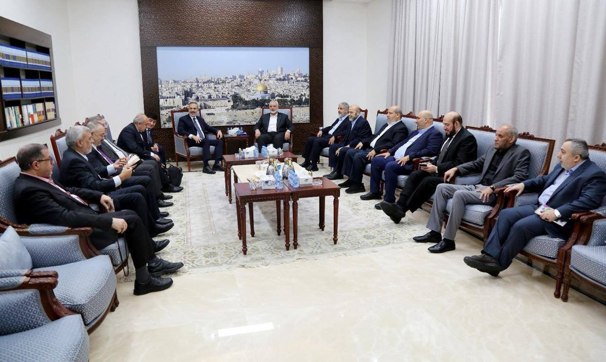 📍 Dışişleri Bakanı Hakan Fidan, Hamas Siyasi Büro Şefi İsmail Haniye ile bir araya geldi.