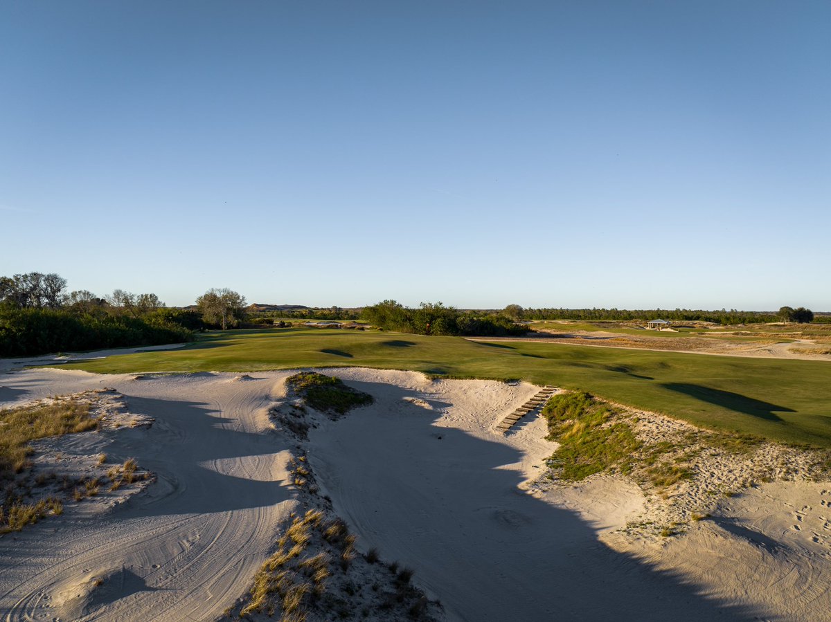 streamsong tweet picture