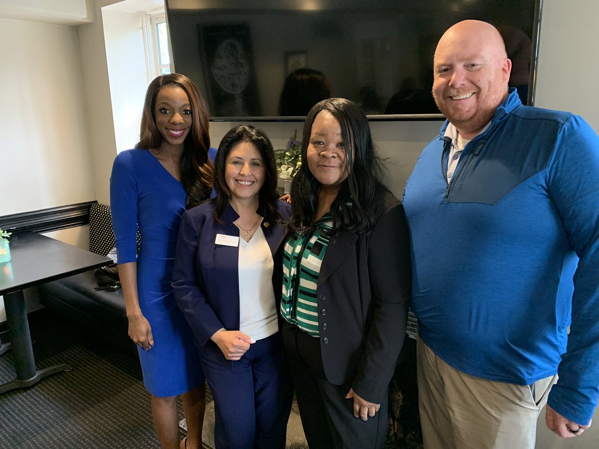 Thanks to @NAESP President, Dr. Liza Caraballo-Suarez, for visiting Maryland schools today! We appreciate her energy and enthusiasm for school leadership and strong community schools. @CaraballoSuarz