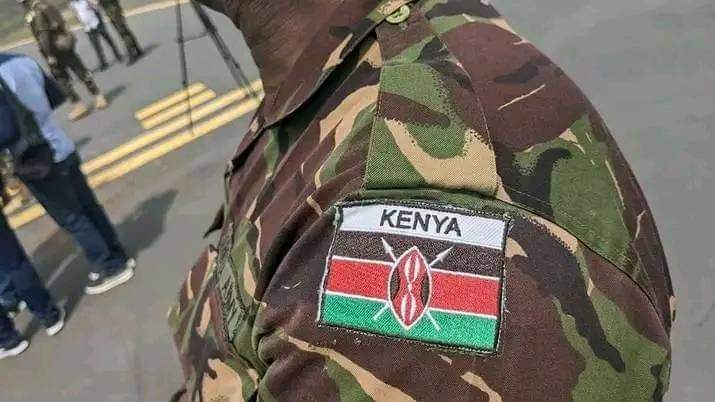 KDF Officers in Lodwar were arrested temporarily, before the arrival of the rest of their platoon. Police officers took off after the other KDF SOLDIERS arrived, leaving Bwana OCS to be greeted Kijeshi, and asked what law he used to handcuff a military officer in Uniform.