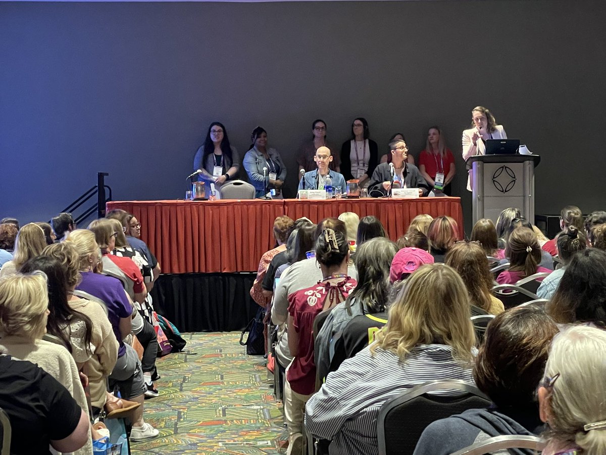 CRTxLA's tweet photo. The #txla 2x2 Reading list is your go-to reading recommendation list for the Littles! https://t.co/dodvw7HQhA