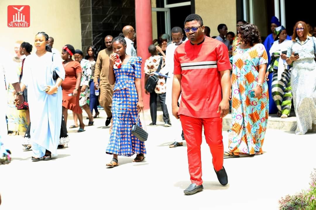 SummitAbuja's tweet photo. Thank you for joining us today! We trust that you've been blessed! We pray that all you received today will be permanent, and you will enjoy an amazing week ahead.
Amen
.
#DoublePortion
#DestinyAlignment
#GreatPossibilities
#SummitBibleChurch
#SummitBCService
#SundayService https://t.co/c4nRjXyv6E