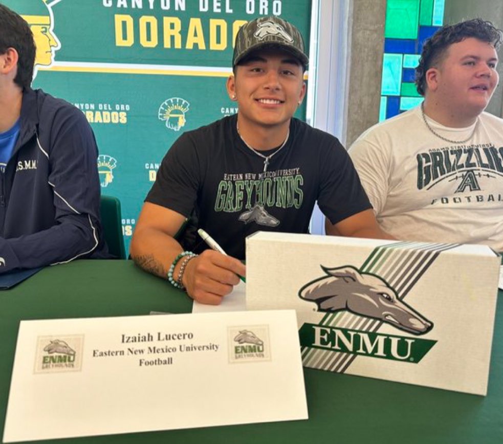 lucero_izaiah's tweet photo. Beyond grateful to further my education and athletic career‼️ Can’t wait to get out there to @ENMUFootball Thank you to everyone who believed in me through this whole process🙏🗣️ @Coach_BPerkins @CoachKelleyLee 
#signed #committed #lets_work https://t.co/owaenYKQ5E