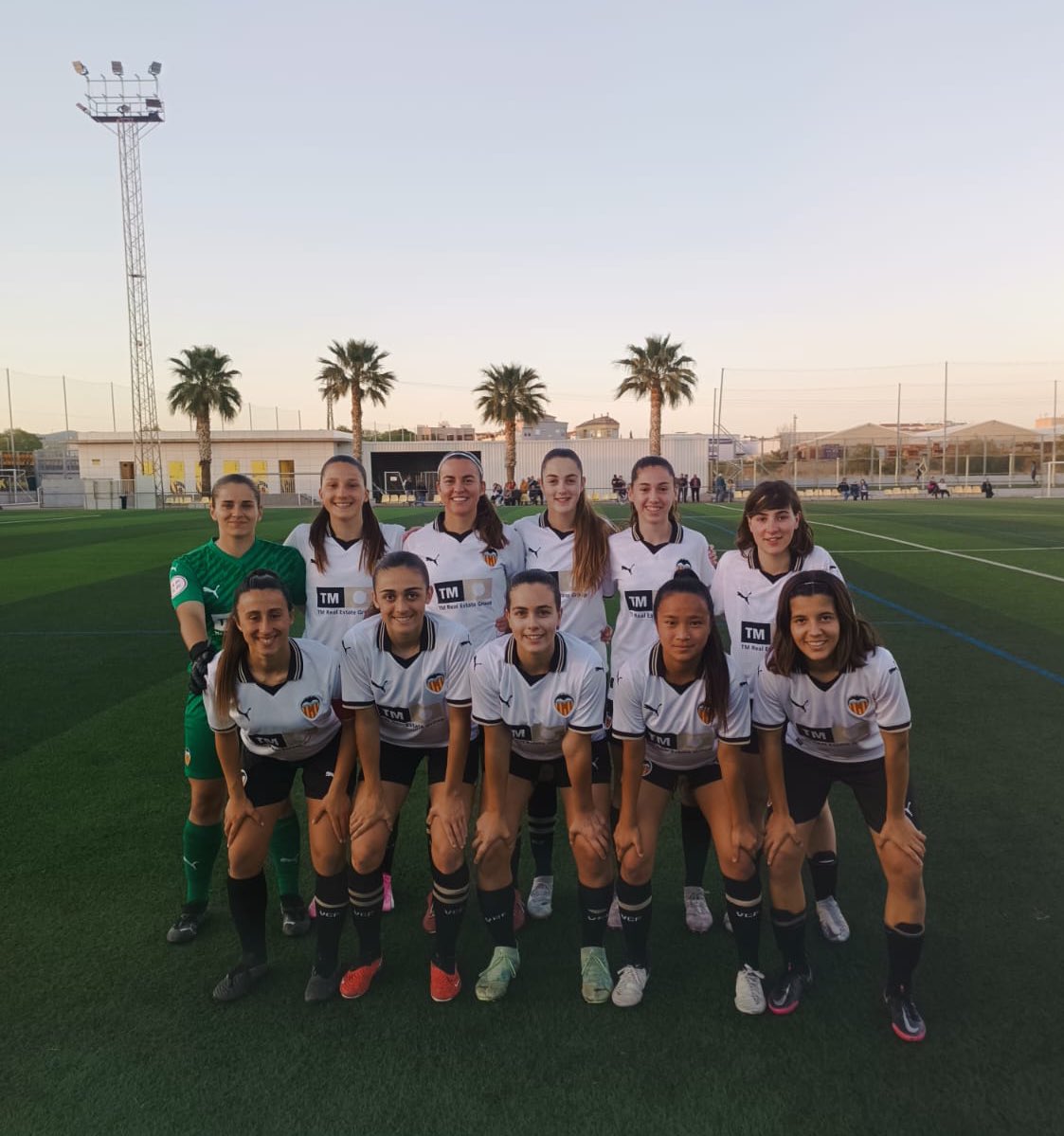 🔝 El @VCF_Femenino C supera los 1/4 de #LaNostraCopa Valenta tras eliminar por 0-2 al @CVFFemenino D ⚽️ Emma y Eva 🔜 Nos espera en SEMIS el @CVFFemenino C Grande, FAMILIA‼️