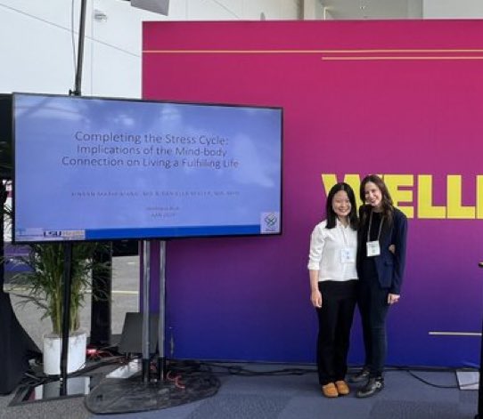 So great to hear our alum, Dr. Maria Xiang, talk about stress and the mind body connection and Dr. Daniella Miller, our faculty, who spoke about salary and compensation! #AANAM <a href="/WNGtweets/">Women Neurologists Group</a>
