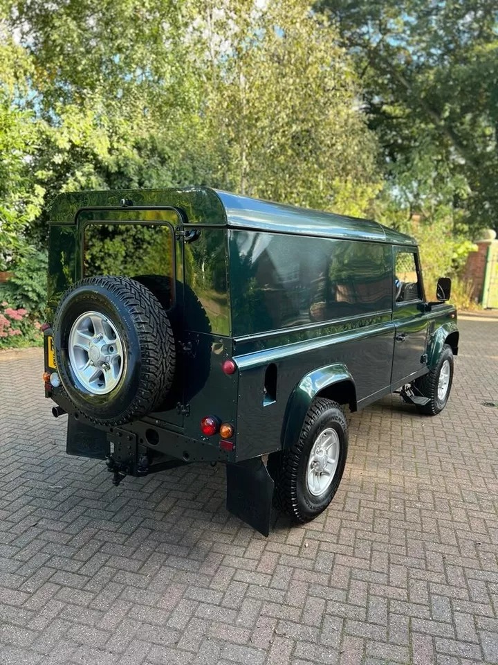 Ad:  Land Rover Defender Puma 110
On eBay here -->> ow.ly/nWT350Riz1g

 #LandRoverDefender #Puma110 #CarForSale #LandRoverForSale