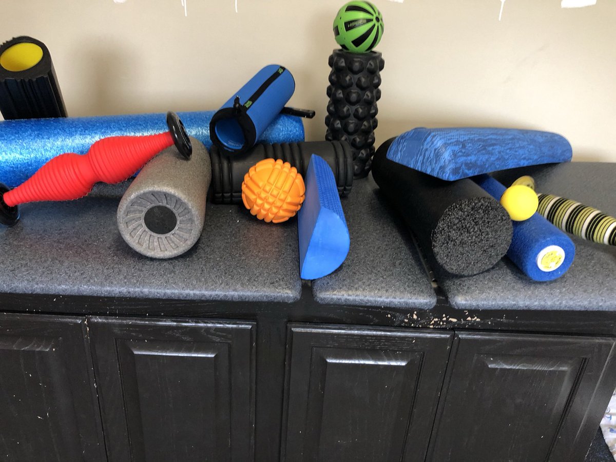 RyanSportsMed's tweet photo. By restoring muscle and fascia mobility with #foamrollers and #rollerball, it enhances the strength of those muscles while increasing the surrounding joints’ range of motion.
#wellness #fitness #injuryprevention #physicaltherapist #athletictrainer https://t.co/pyQE6HhA1A
