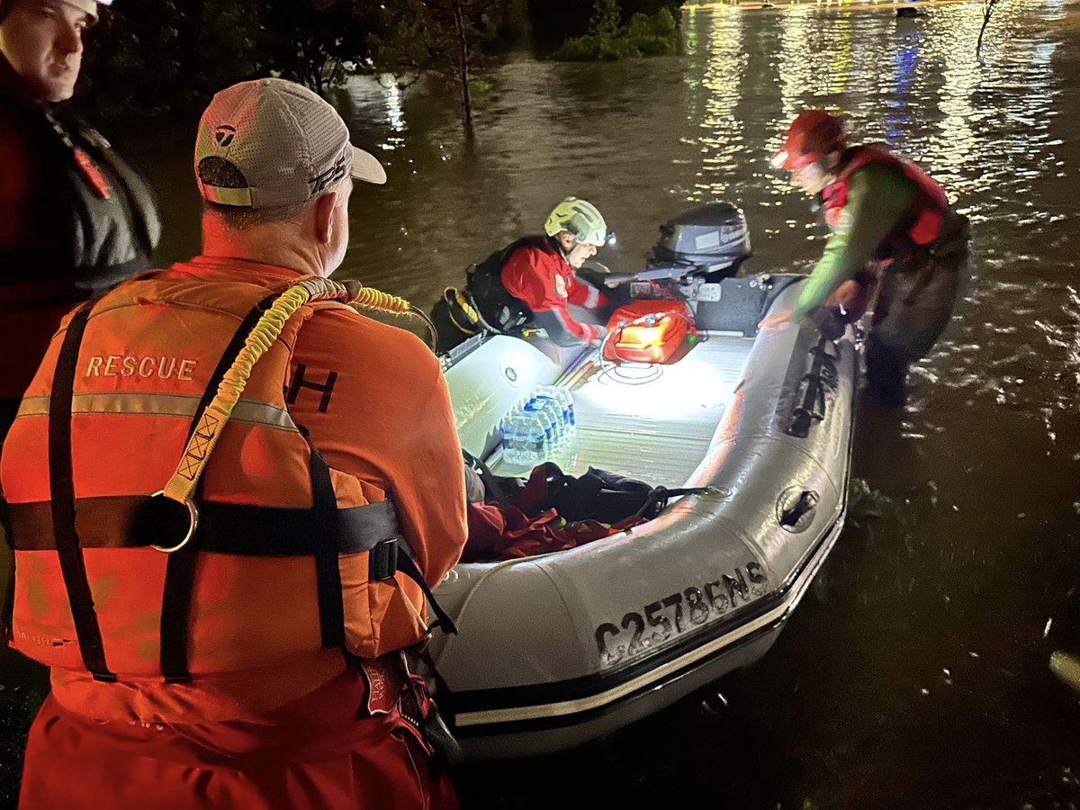 🇨🇦 From coast to coast to coast, we celebrate the invaluable contributions of GSAR volunteers in strengthening inclusivity &amp; wellbeing in our communities. Every Moment Matters now more than ever! ⛑️ #VolunteerAppreciation #CommunityStrength #GSAR