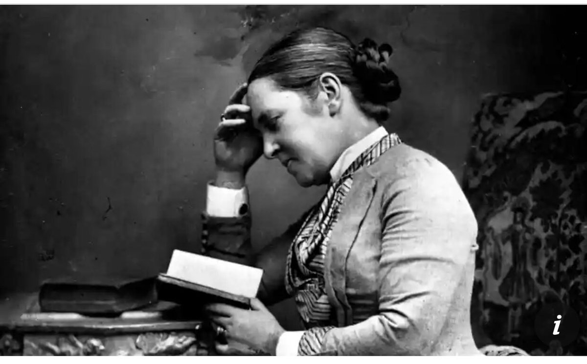 The first medical school in the United Kingdom was established at the University of Edinburgh in 1726. Women were allowed to study medicine in 1876 in the UK after a long and hard campaign. By 1914, there were 1,000 female doctors in the UK.