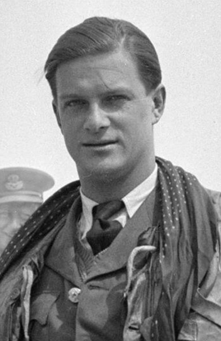 PO Witold 'Tolo' Łokuciewski was a fighter ace of the Polish Air Force in WWII and the last leader of the legendary 303 Polish Fighter Squadron, which claimed the largest number of German aircraft shot down during the #BattleOfBritain.
After the war he returned to Poland and was