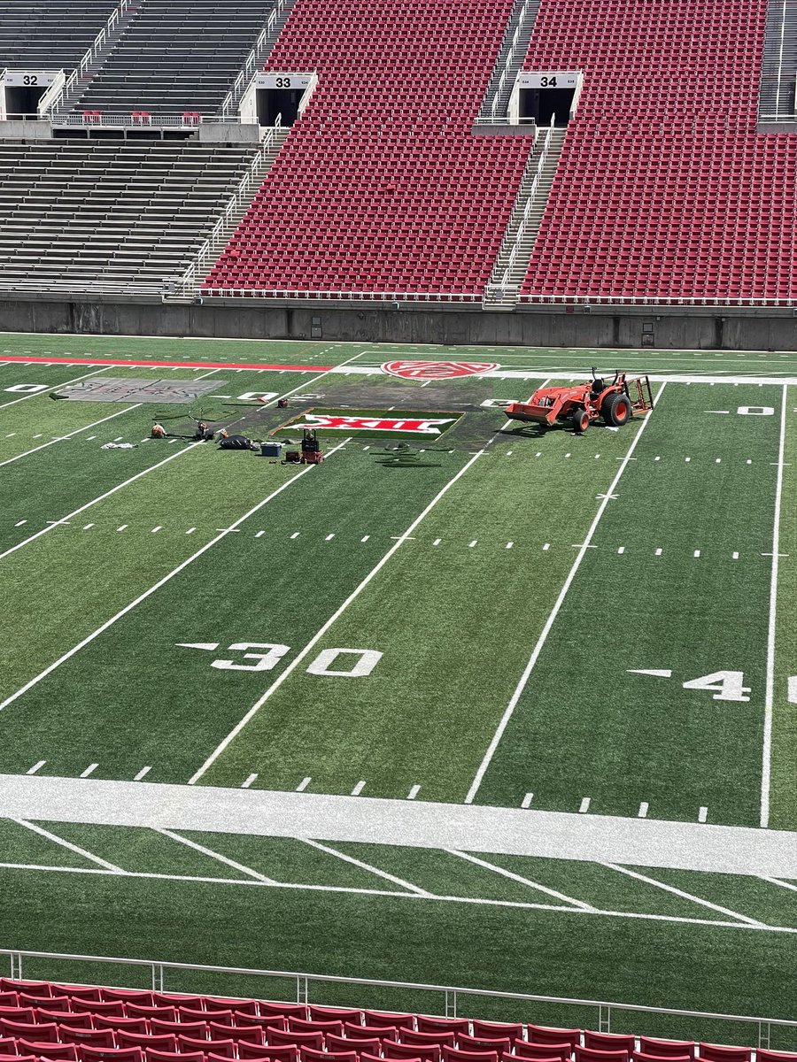 Davefox2's tweet photo. Out with the old, in with the new! 
@Big12Conference #GoUtes https://t.co/Z9llRZmY5X