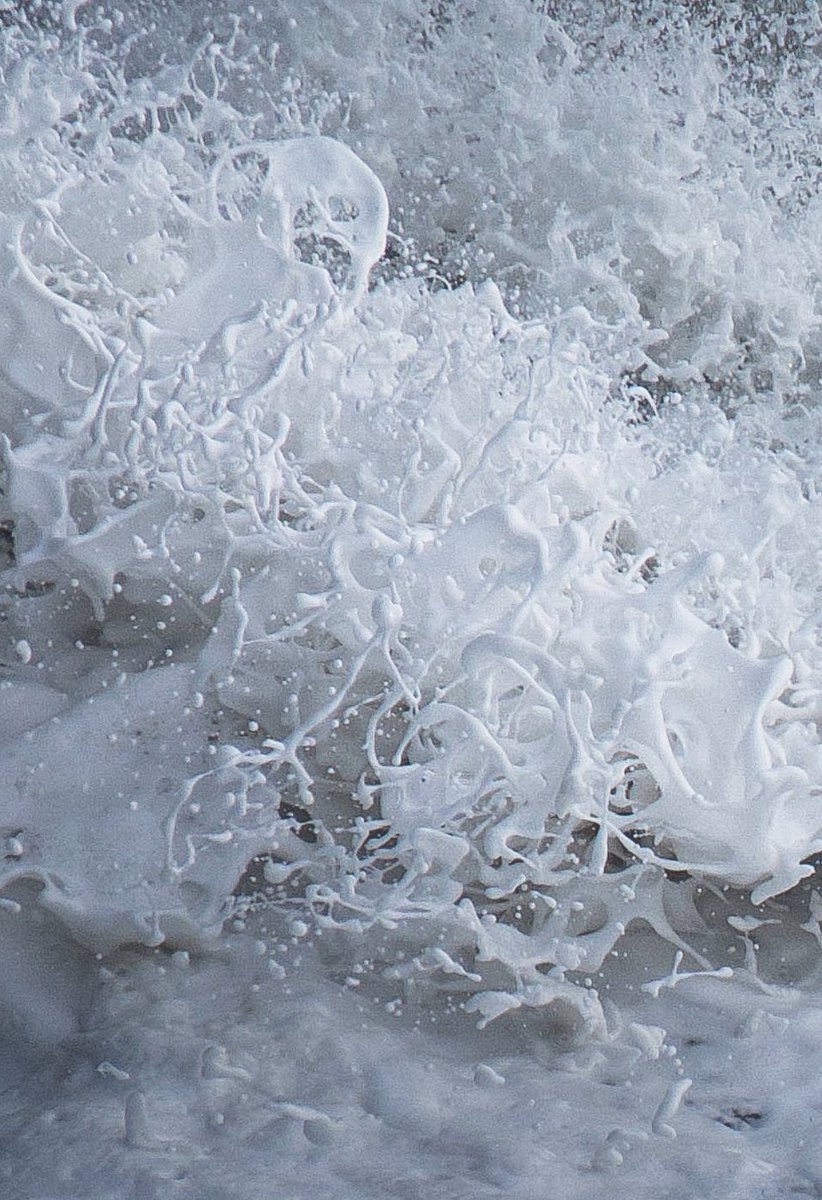 Fabulous abstract sea foam shapes from #stormkathleen #coclare #ireland … have a zoom in 👀