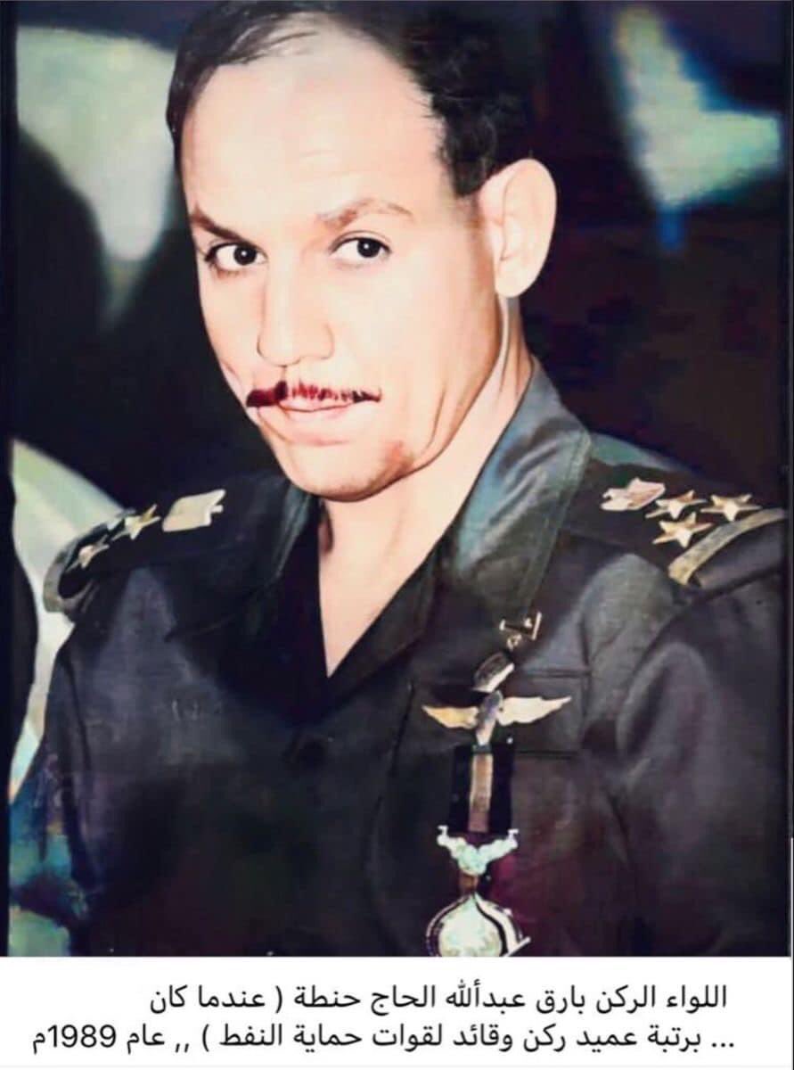 nab3a2's tweet photo. بطل الأبطال وبطل تحرير الفاو الجنرال الواسطي (بارق الحاج حنطة). يروي لي أحد الضباط الكبار بالجيش العراقي السابق أن بارق بعد عملية تحرير الفاو صار الرقم الأبرز في الجيش العراقي وبدأوا يلتفون حوله قائداً وأباً روحياً لهم، وهذا ما دفع بحواشي صدام حسين للتحريض عليه من خلال يتبع… https://t.co/NHmGO45tXE